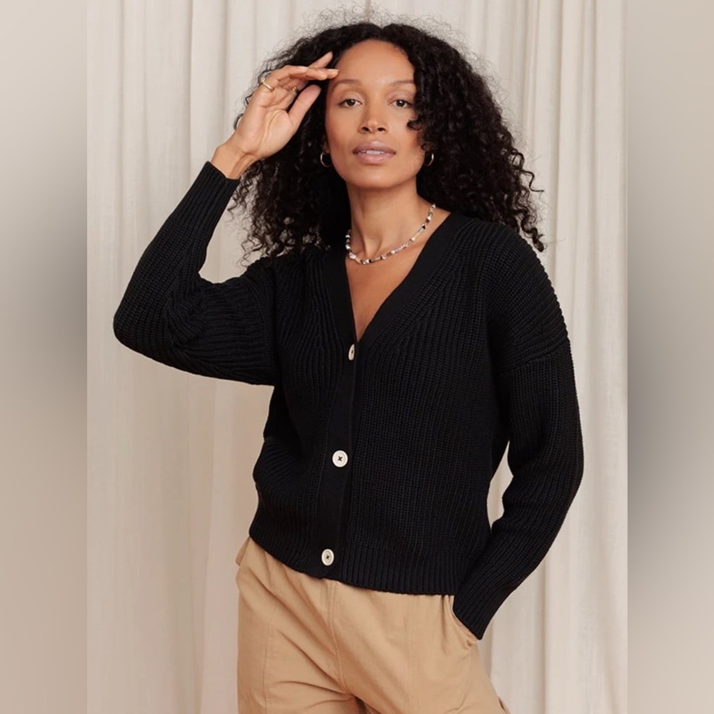 Tradlands Shelter Cardigan in XL Black